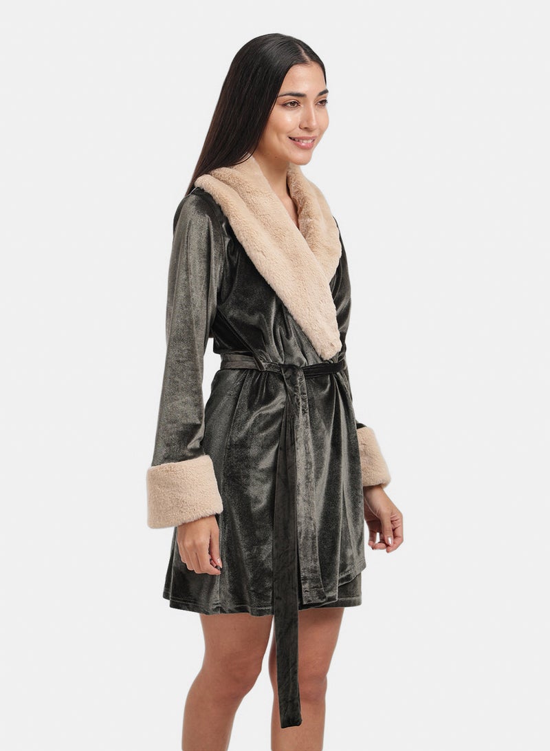 Carina Velvet Robe with Fur Trim - Image 3
